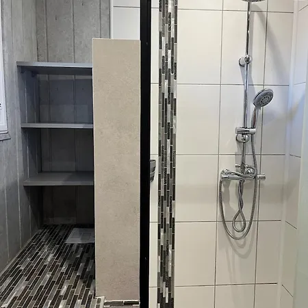 Venus Avec Exterieur 3 8 Pers * Saint-Malo-du-Bois